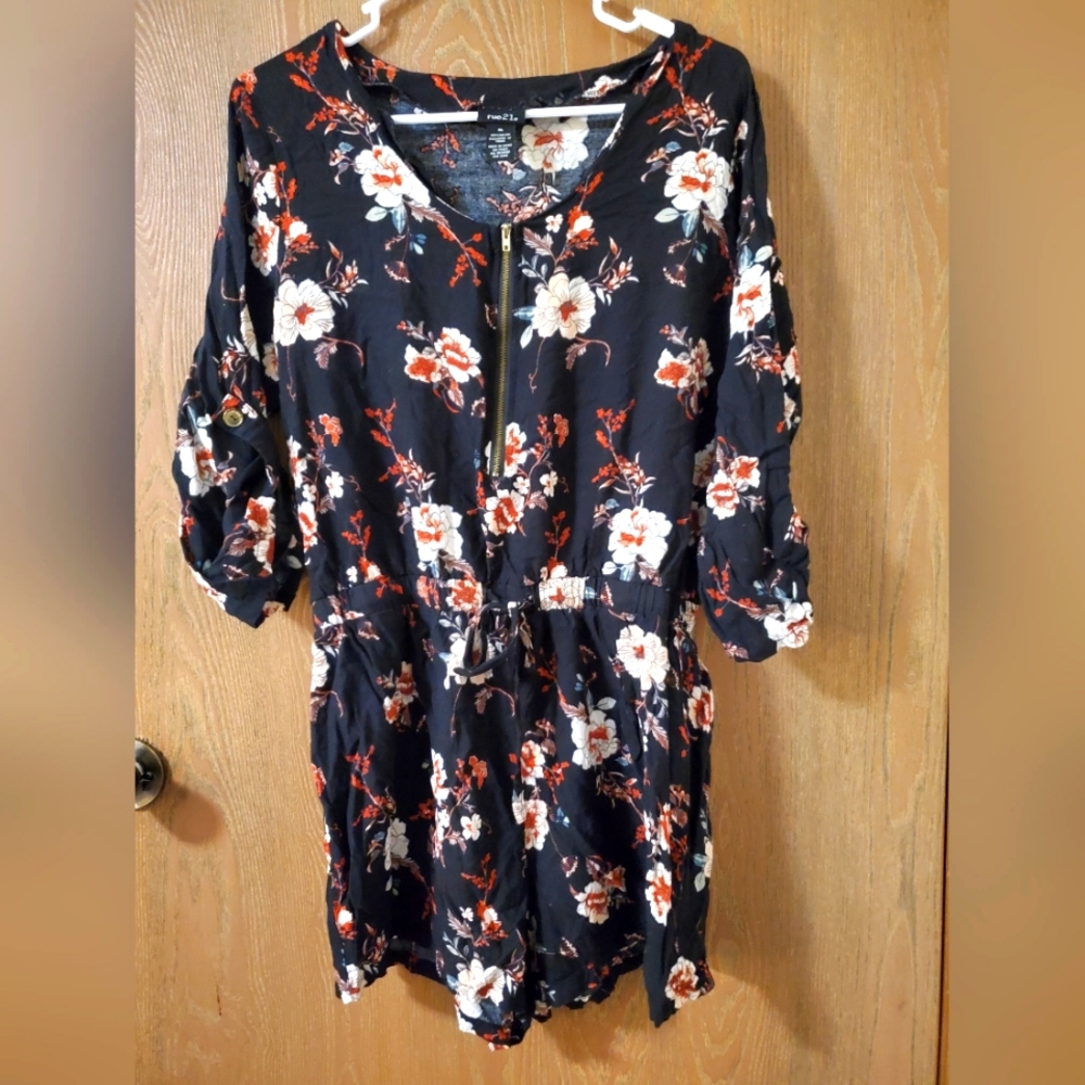 RUE21 Women Romper Long Sleeve